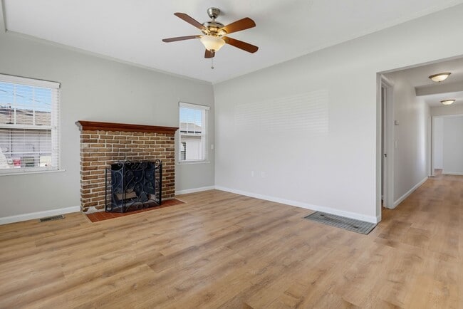 Photo - 7580 Saranac Ave