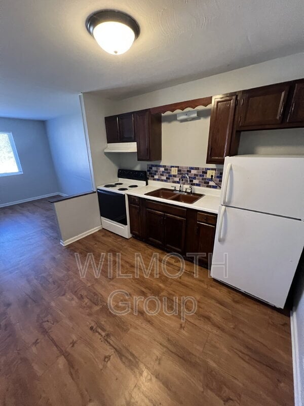 Photo - 318 N Clark St Unit #7