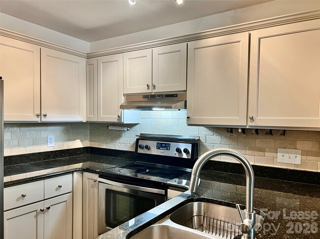 Photo - 3306 Selwyn Farms Ln Unit 7