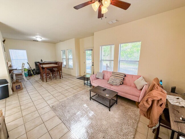 Photo - 1005 NW 3rd Ave