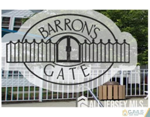 Building Photo - 1905 Dutchess Ln Unit 1905