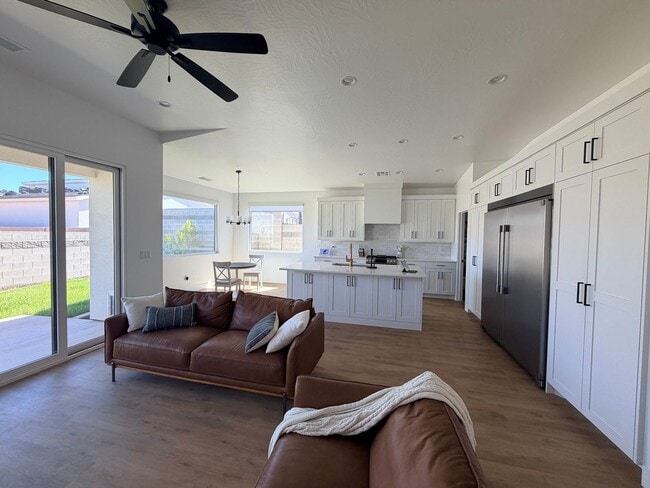 Photo - 3 Bedroom, 2 bath home.