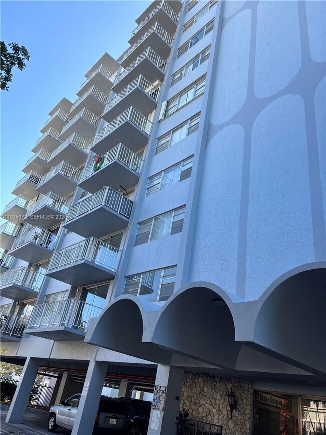 Building Photo - 1470 NE 125th Terrace Unit 705