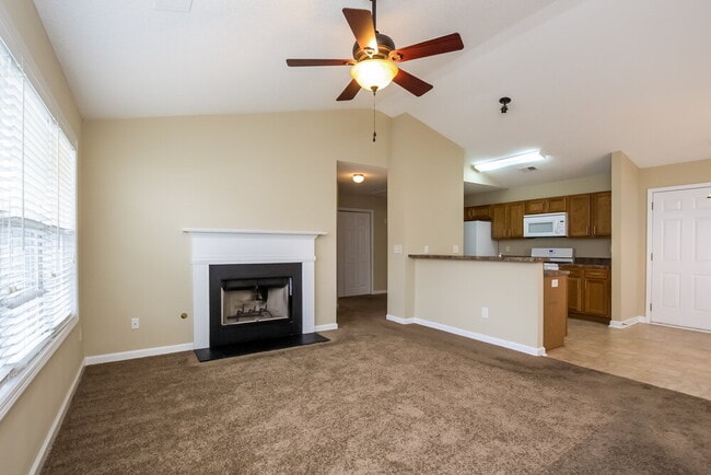 Photo - 200 Greystone Cir