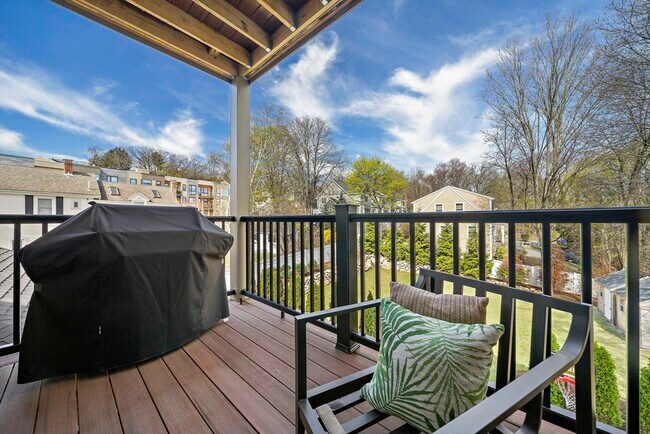 Photo - 144 Linden St Unit 2