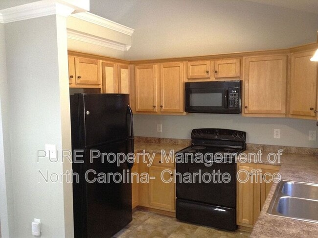 3181 Ridgeback Dr