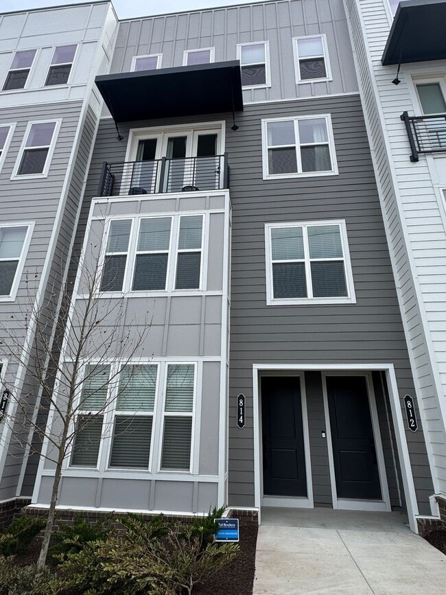 Photo - Stylish West Nashville 3 bed 2.5 bath - Pet Friendly