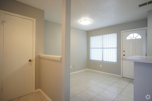 Building Photo - 1/1 In North Austin Minutes from Domain Rental