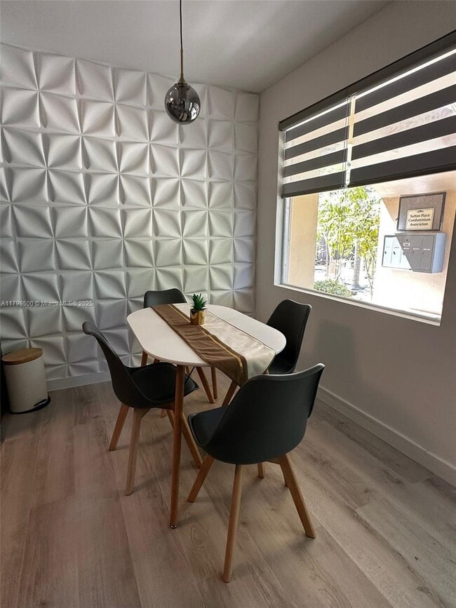 Photo - 2624 NE 30th Pl Unidad 101B