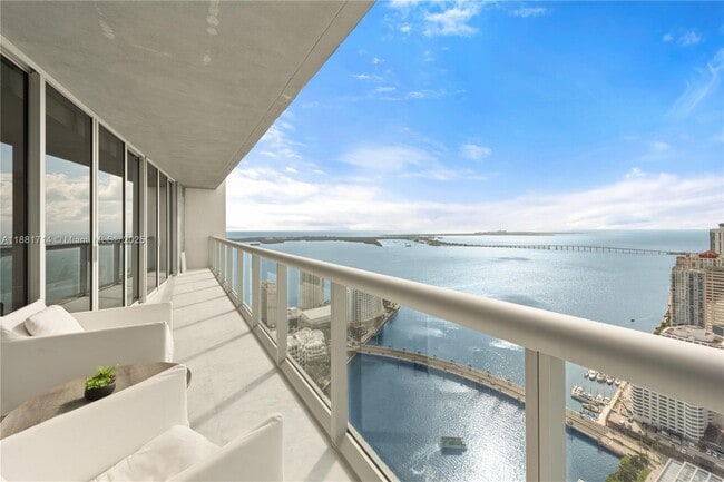 Building Photo - 495 Brickell Ave Unit 5003 Rental