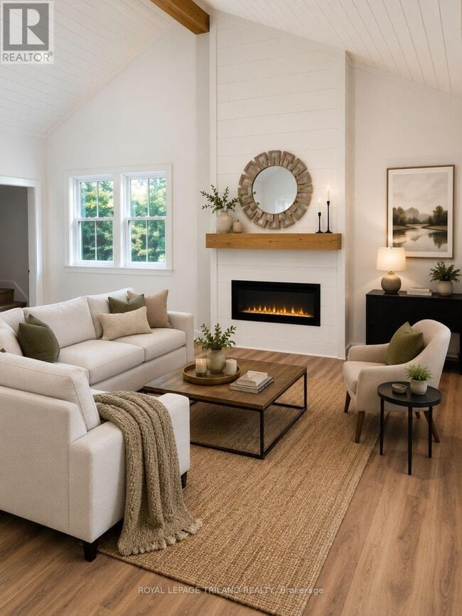 Photo - 1313 Springbank Ave