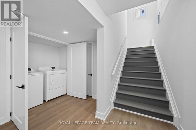 Photo - 1140 Moore St