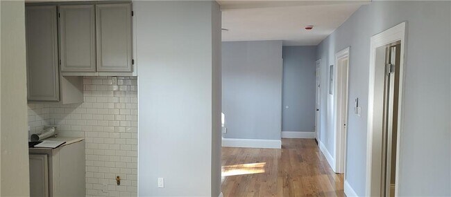 Photo - 19 Irving Ct