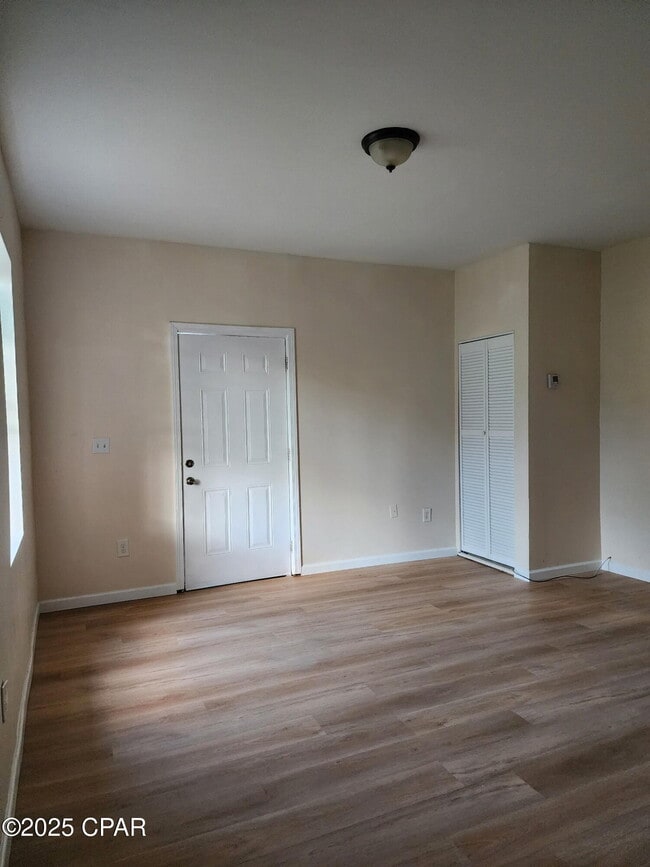 Photo - 705 Satsuma Ave