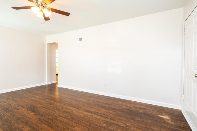 Photo - 4710 E Mount Vernon St Unit 4710