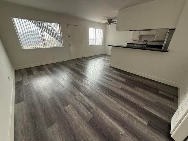 Photo - 12716 Venice Blvd. Unidad 3