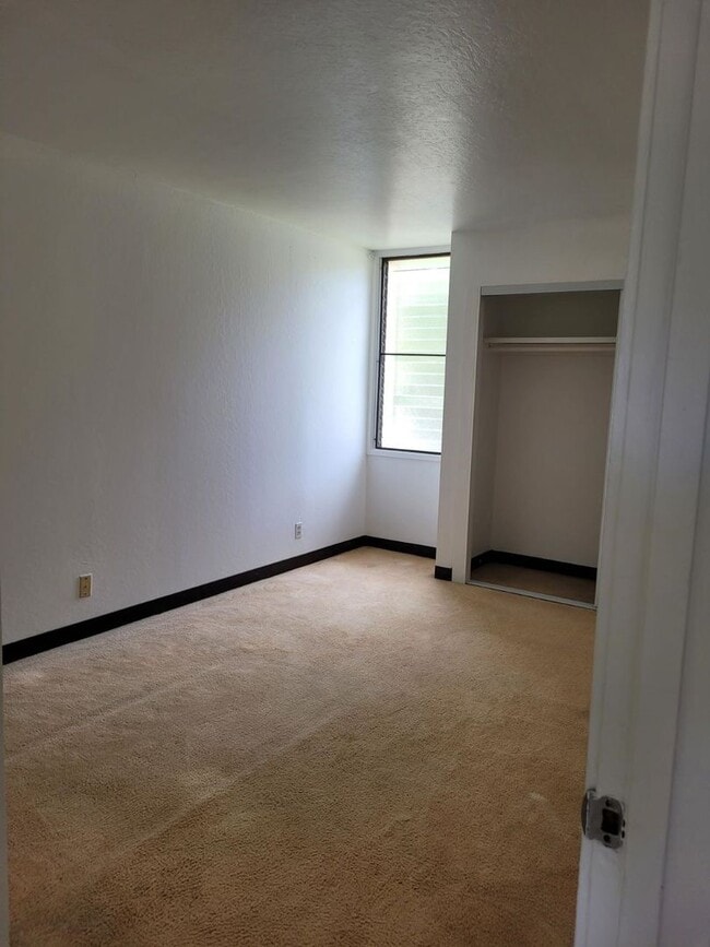 Photo - 2bdrm 1bth 1pkg located in Beautiful Makaha Valley Plantation Unidad 137-B