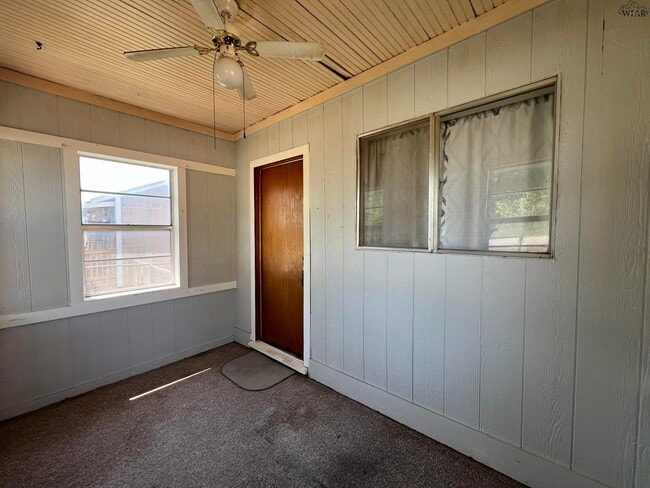 Photo - 610 S Bond St