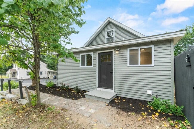 Building Photo - Goffstown Road