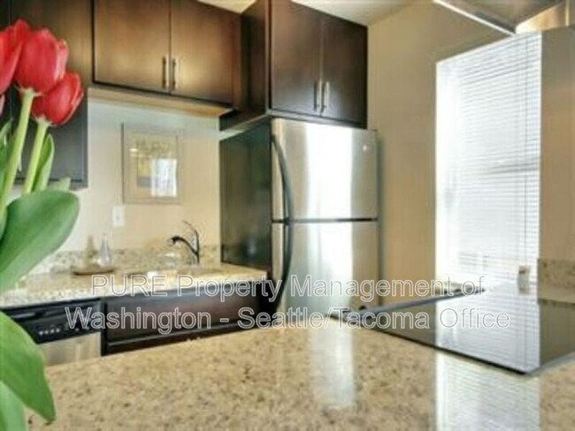 Photo - 4012 California Ave SW