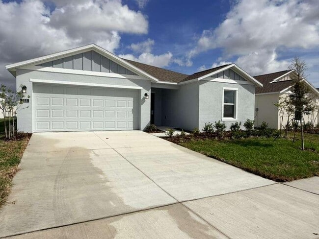 Building Photo - BRAND NEW home in beautiful Lake Wales
