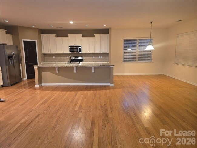 Photo - 5021 Kinross Ln