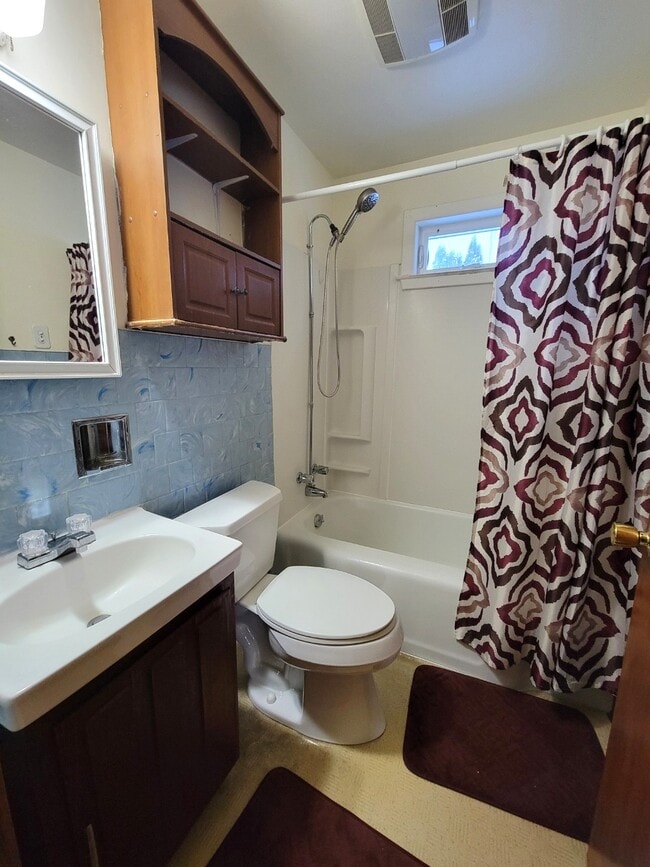 Photo - 515 N 8th Ave