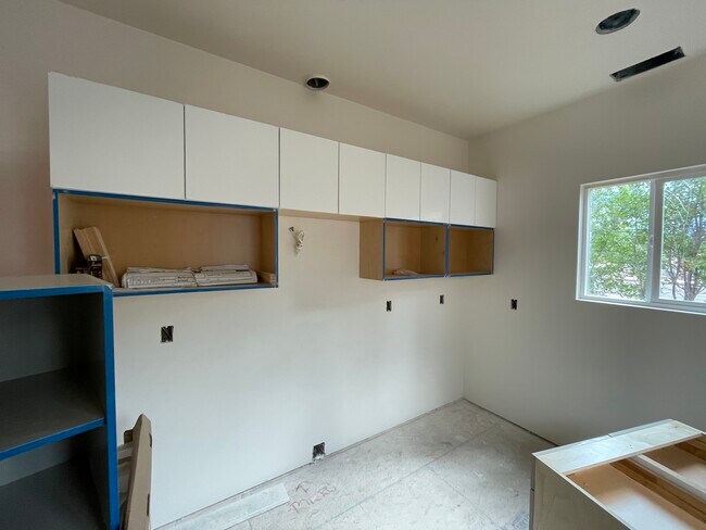 Photo - 518 S Wc Riles St