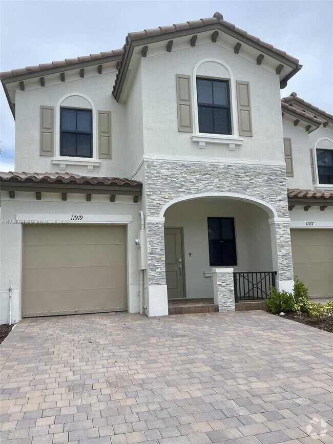 Building Photo - 11919 SW 247th Ter Rental