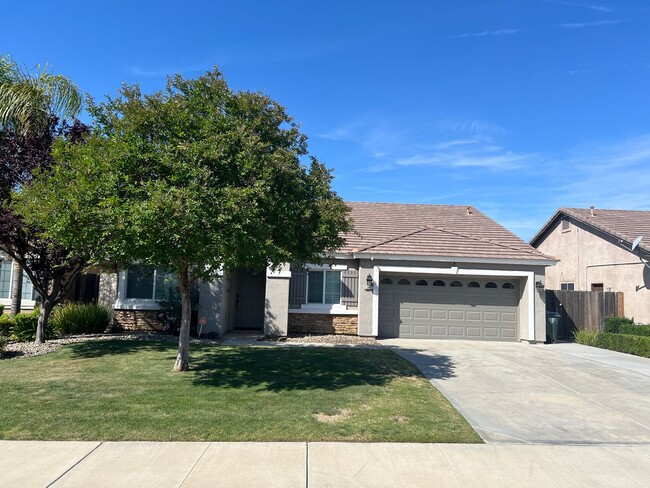 Building Photo - 13417 Cheyenne Mountain Dr Rental