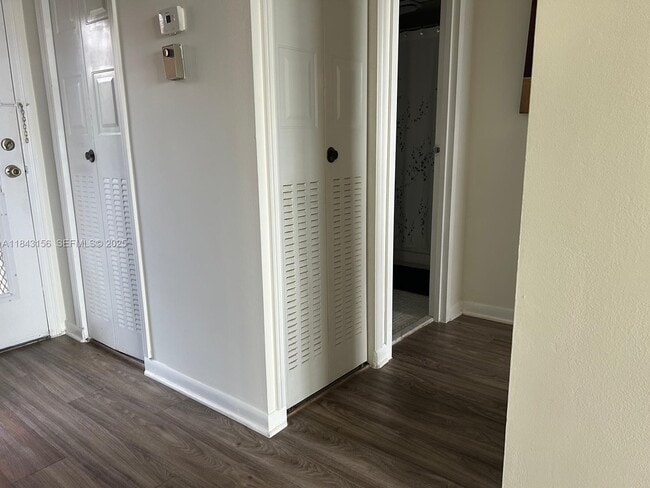 Photo - 2851 Somerset Dr Unit 307