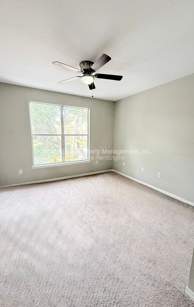 Photo - 5606 Pinnacle Heights Cir Unit 205