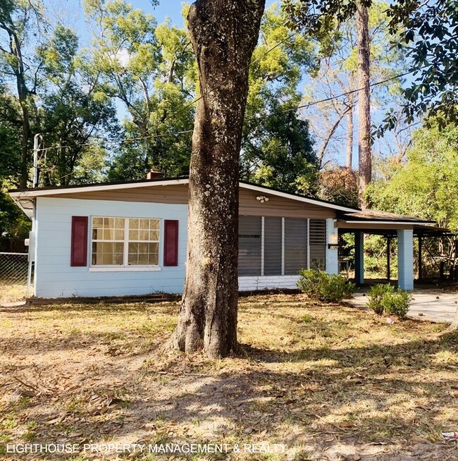 Charming 3 Bed/1 bath Home in Murray Hill! - Charming 3 Bed/1 bath Home in Murray Hill!