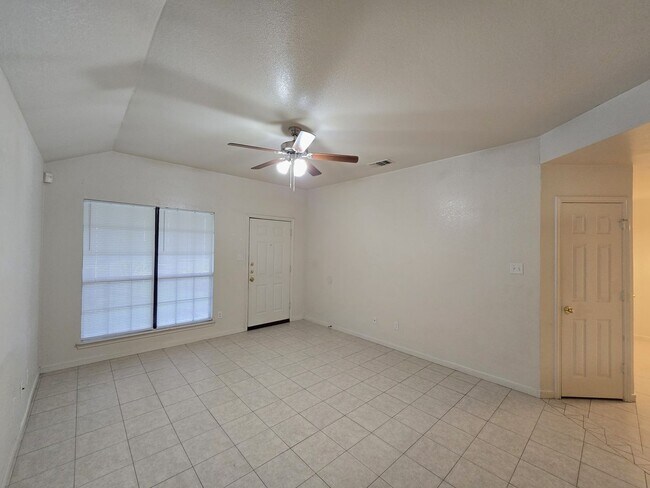 Photo - 1411 Nicholas Cir Unit B