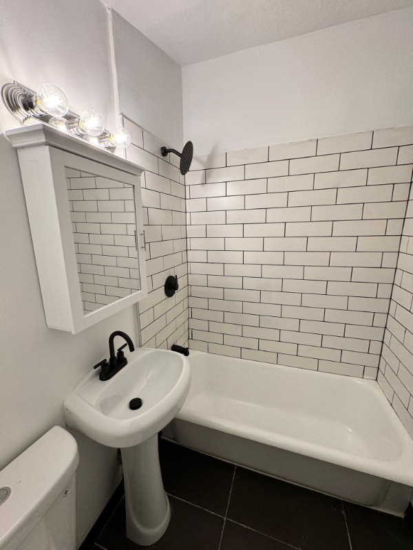 Photo - 303 Peebles St Unit 1