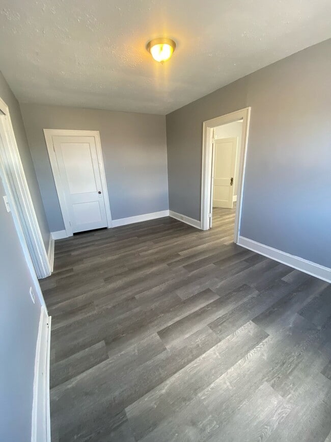 Photo - 3834 Glenway Ave