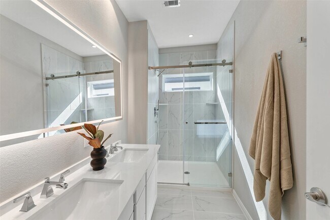 Photo - 923 Beebrush Ln