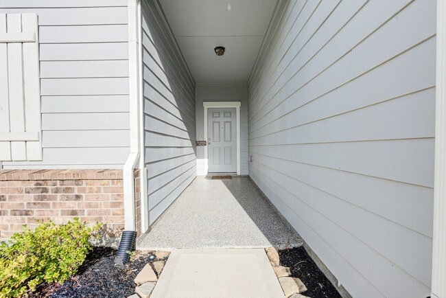 1005 Blue Beech Ln