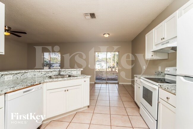 Photo - 1201 Schumann Dr
