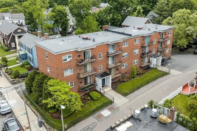 Building Photo - 4 Robinwood Ave Unit 2