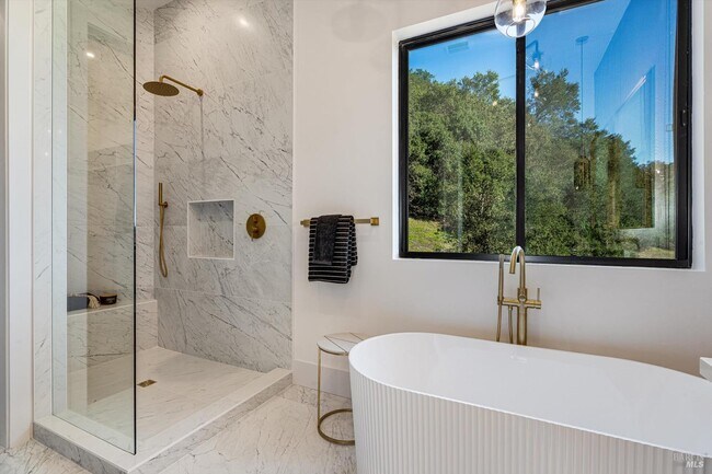 Photo - 1580 Clear Ridge Dr