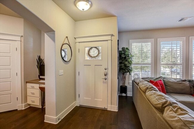 Photo - 11102 Railway Ln