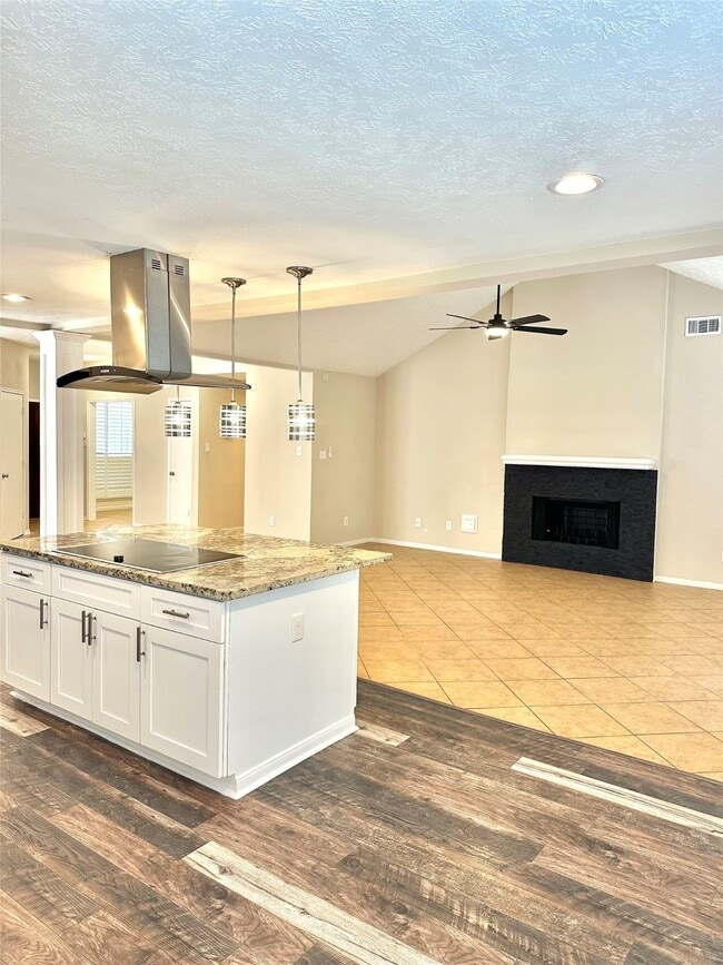 Photo - 519 Promenade Blvd