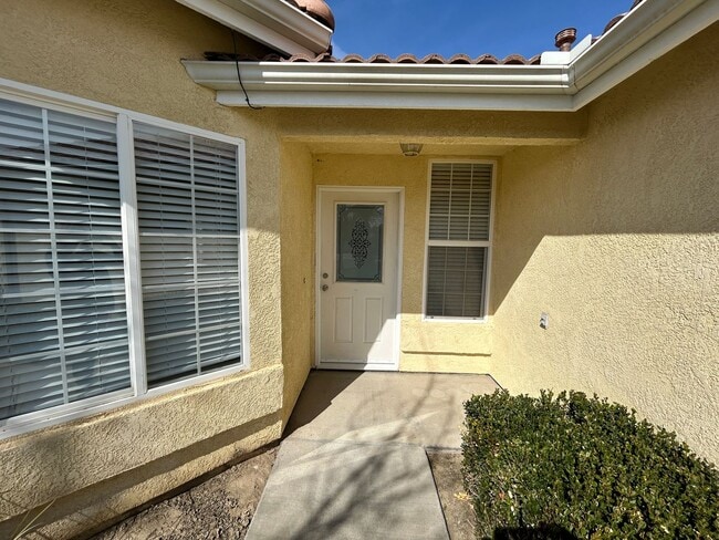 Photo - Spacious 4 bedroom home in Lemoore