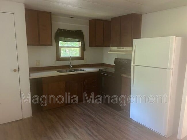 Photo - 168 Red Head Ln