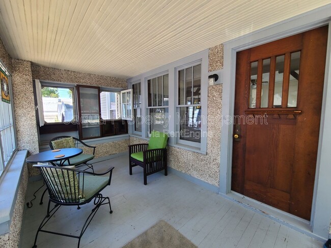 Photo - 811 Market St