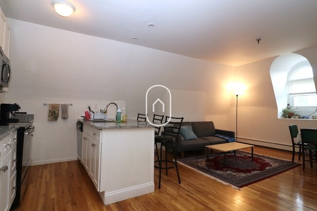 Photo - 177 Northampton St