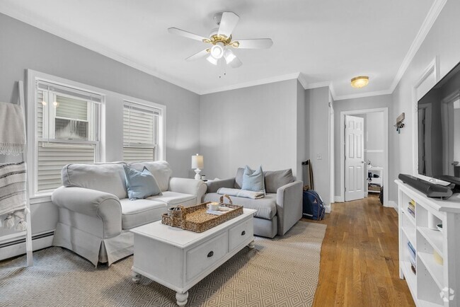 Building Photo - 180 W 8th St Unit 2 Rental