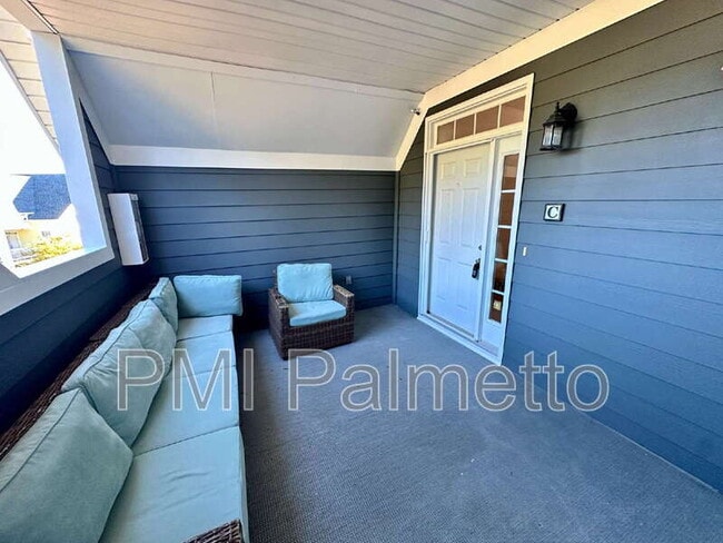 Photo - 120 Breezes Dr