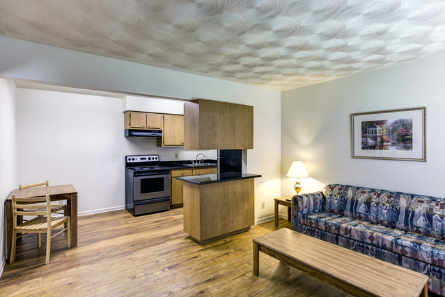 Photo - Oakwood Crest Furnished Remodeled Apartments